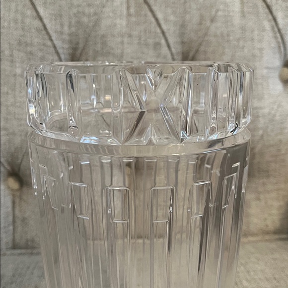 Tiffany & Co. Atlas Vase - Picture 2 of 5